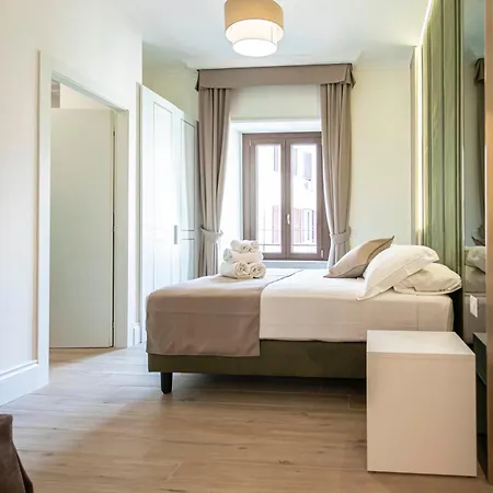 Flat 285 La Roma