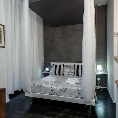 Flat 285 La Πανσιόν