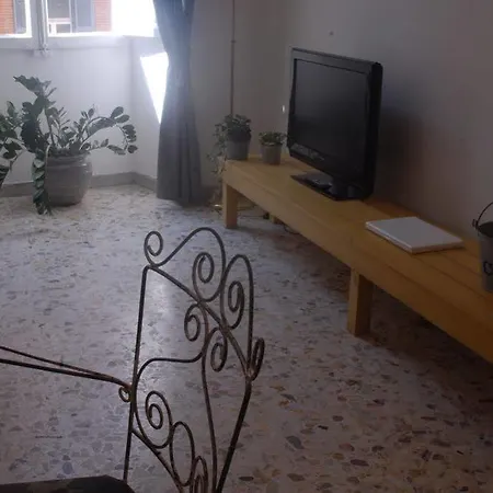 ゲストハウス Flat 285 La