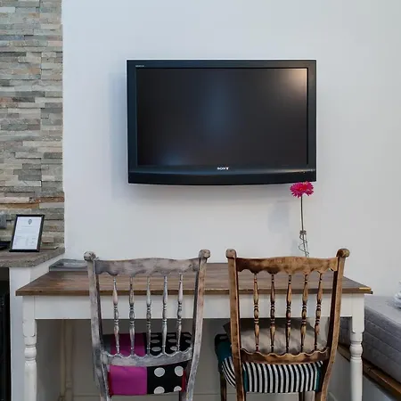 Πανσιόν Flat 285 La