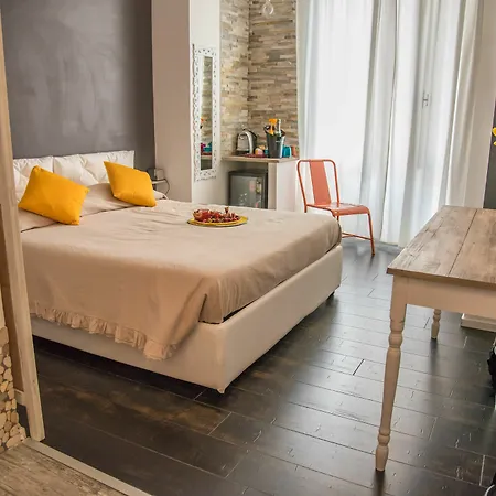 Πανσιόν Flat 285 La