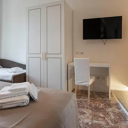 Penzion Flat 285 La 3*