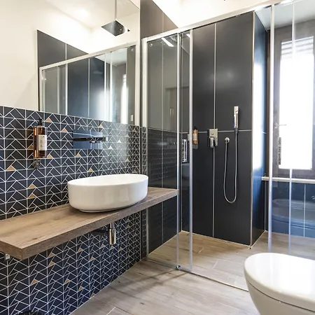 Flat 285 La Roma