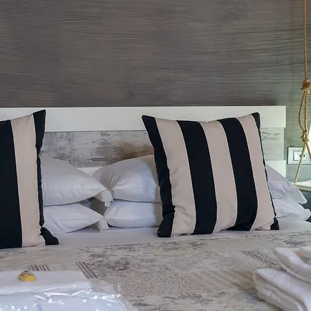 Flat 285 La Ρώμη