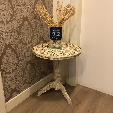 Πανσιόν Flat 285 La