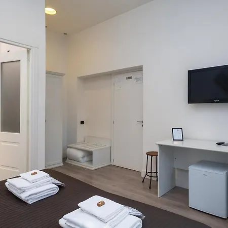 Πανσιόν Flat 285 La 4*
