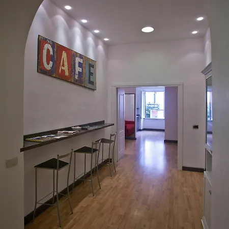 Πανσιόν Flat 285 La