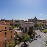 Flat 285 La Pensjonat 4*