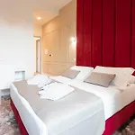 Pensjonat Flat 285 La